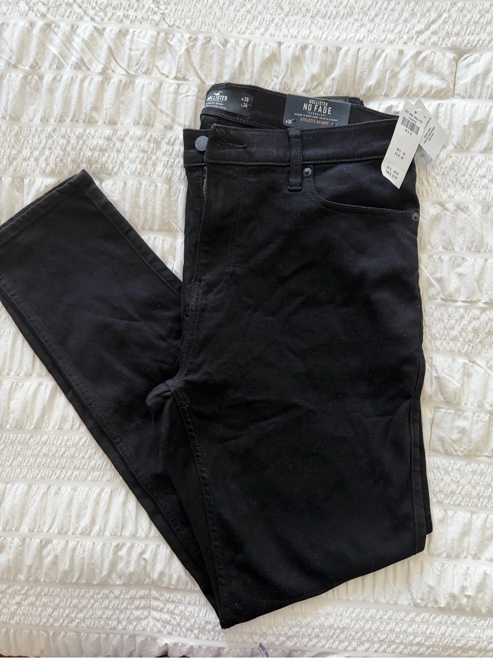 Hollister Men's Black Jeans - No Fade Stretch Denim